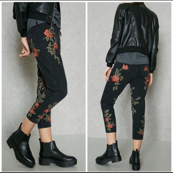 Topshop Denim - TopShop Moto MOM Floral Embroidered Black Jeans
